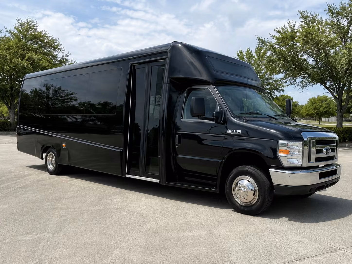 15 passenger minibus